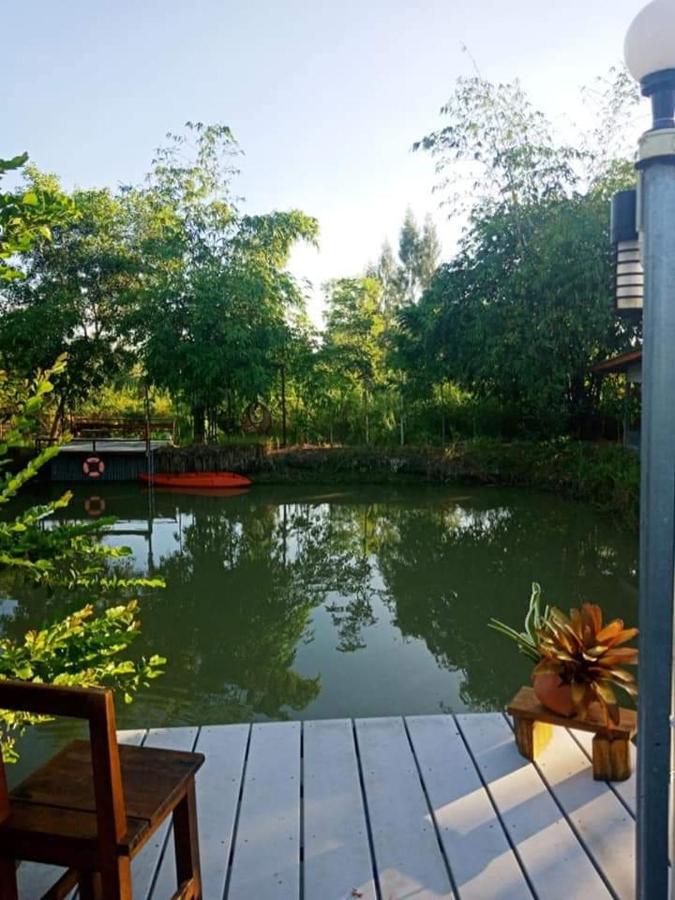 เรือนไทยใจสุขเอ๋ย Hotel Ban Bang Wa Luaran gambar