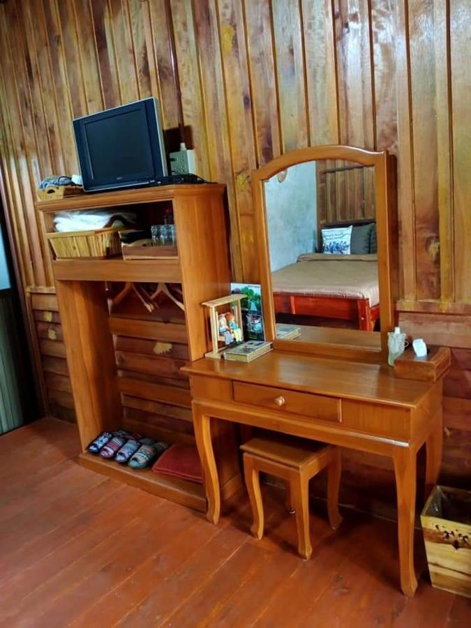 เรือนไทยใจสุขเอ๋ย Hotel Ban Bang Wa Luaran gambar