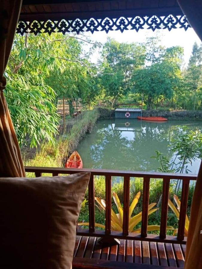 เรือนไทยใจสุขเอ๋ย Hotel Ban Bang Wa Luaran gambar