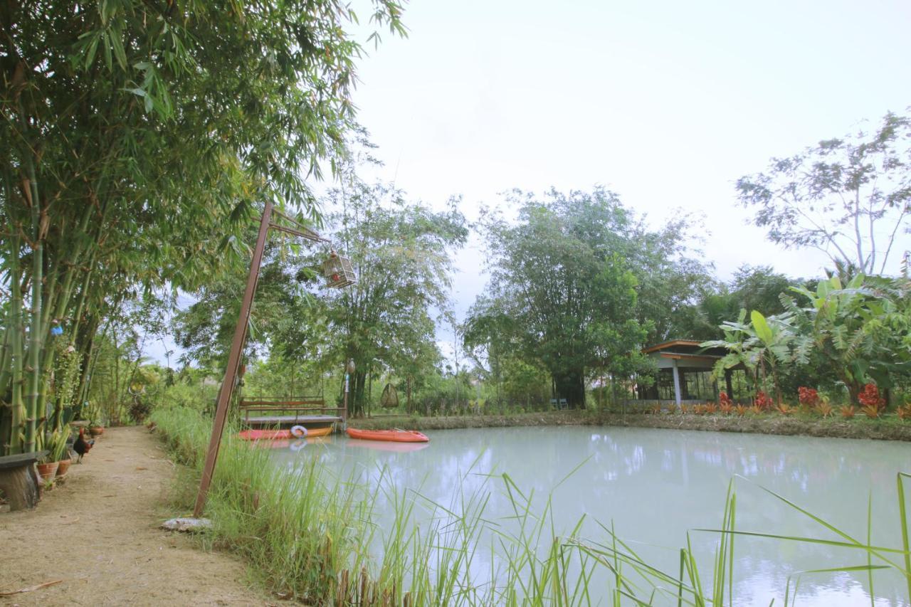 เรือนไทยใจสุขเอ๋ย Hotel Ban Bang Wa Luaran gambar