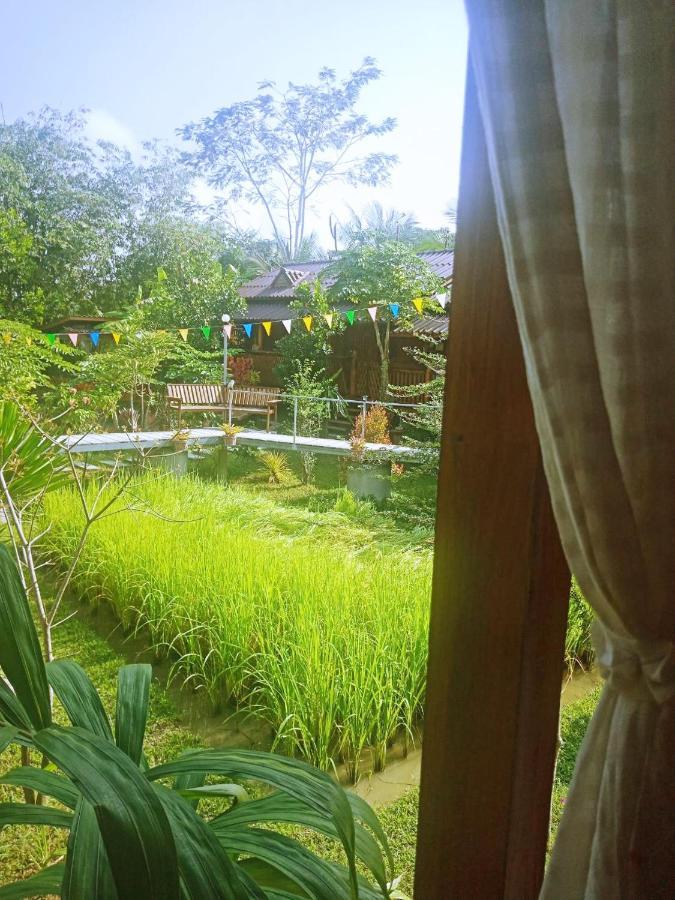เรือนไทยใจสุขเอ๋ย Hotel Ban Bang Wa Luaran gambar