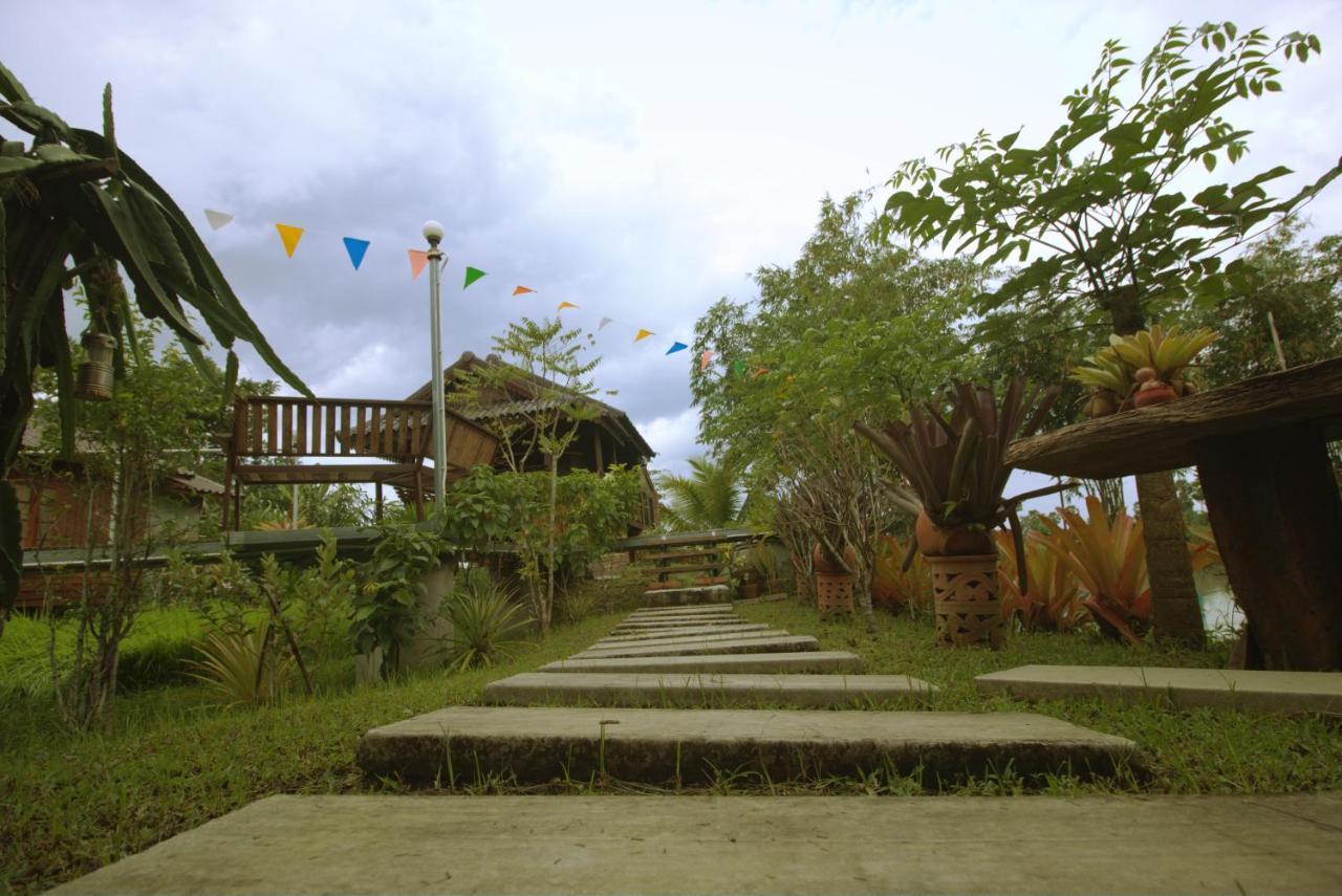 เรือนไทยใจสุขเอ๋ย Hotel Ban Bang Wa Luaran gambar