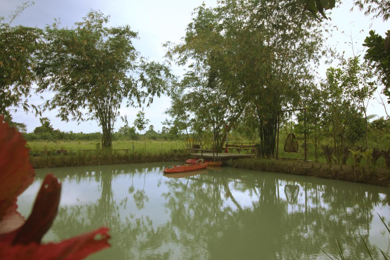 เรือนไทยใจสุขเอ๋ย Hotel Ban Bang Wa Luaran gambar